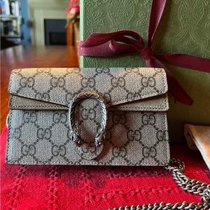 GUCCI Dionysus GG Supreme super mini